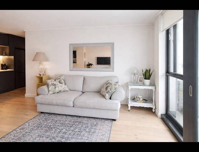 2 BEDROOM APARTMENT FOR SALE IN RONDEBOSCH